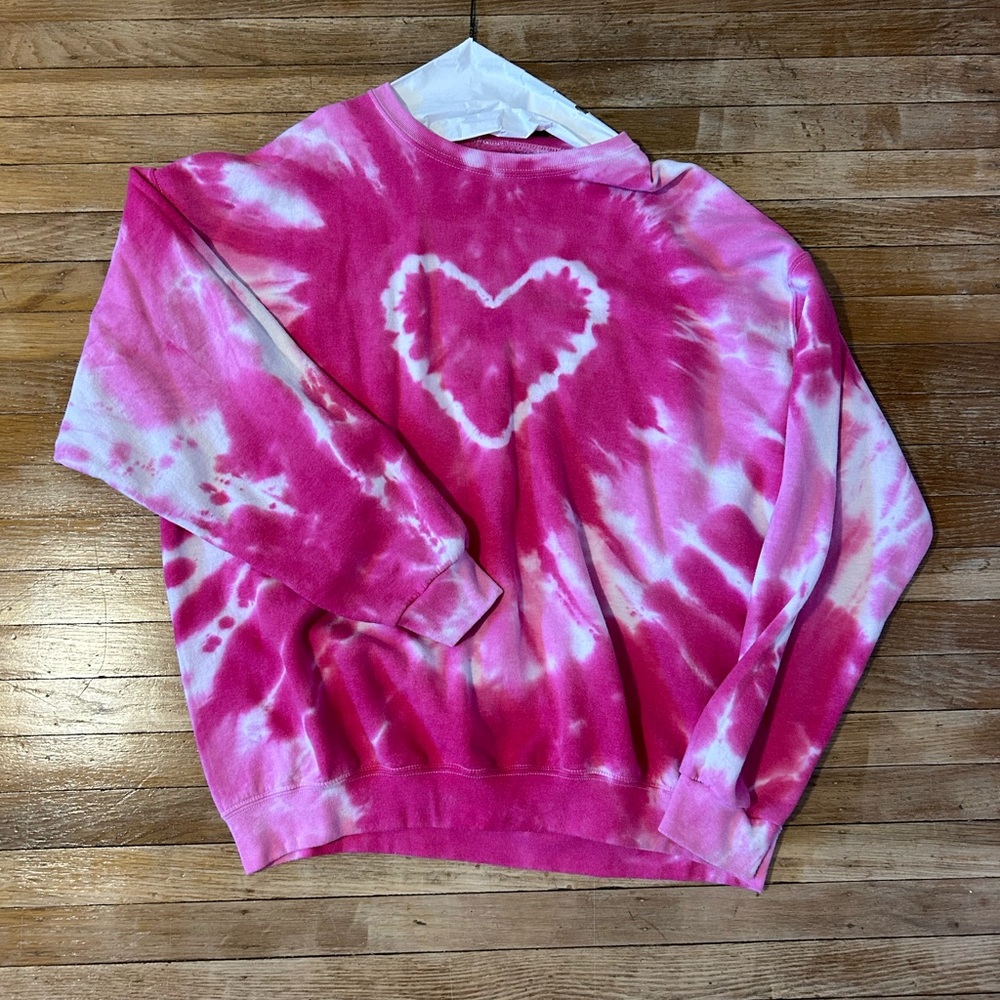Urban Outfitters sweatshirt tie doe pink heart